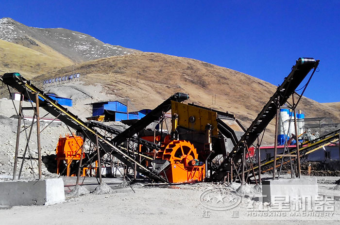 洗砂機(jī)現(xiàn)場作業(yè)圖 洗砂機(jī)現(xiàn)場作業(yè)圖